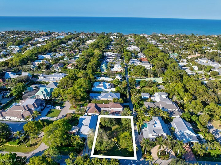Property Photo:  245 5th Street N  FL 34102 