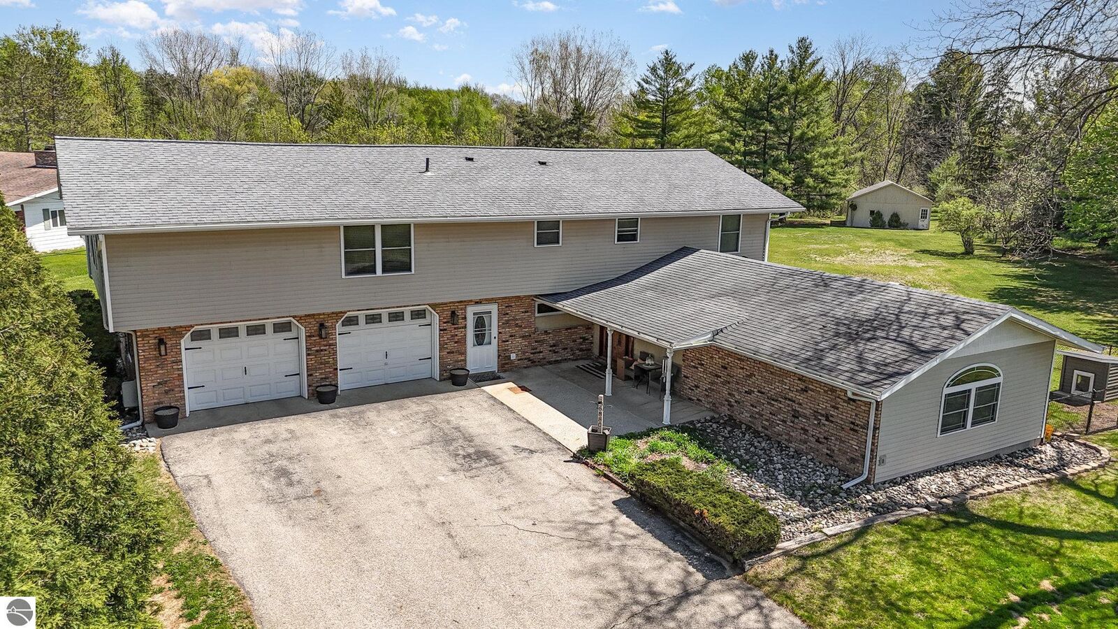 Property Photo:  6880 N Luce Road  MI 48801 