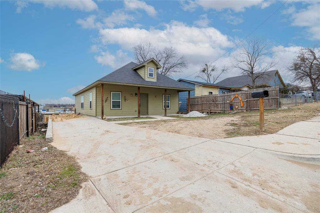 Property Photo:  3220 Prairie Avenue  TX 76106 