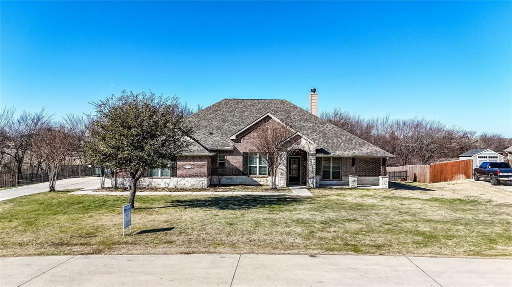 Property Photo:  110 Cheyenne Trail S  TX 76071 