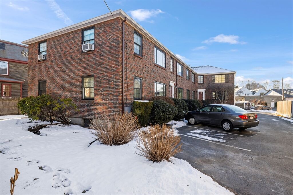 Property Photo:  230 Washington St H  MA 01945 