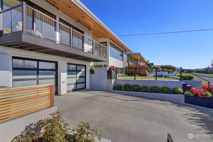 Property Photo:  9300  21st Avenue NW  WA 98117 