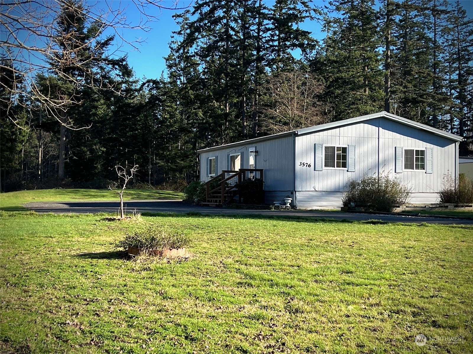 3576  Appian Way  Oak Harbor WA 98277 photo