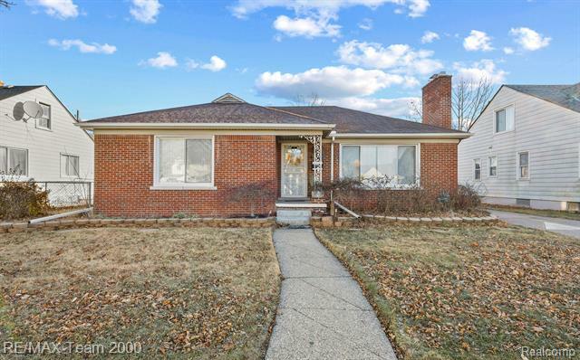 Property Photo:  7626 Orchard Avenue  MI 48126 