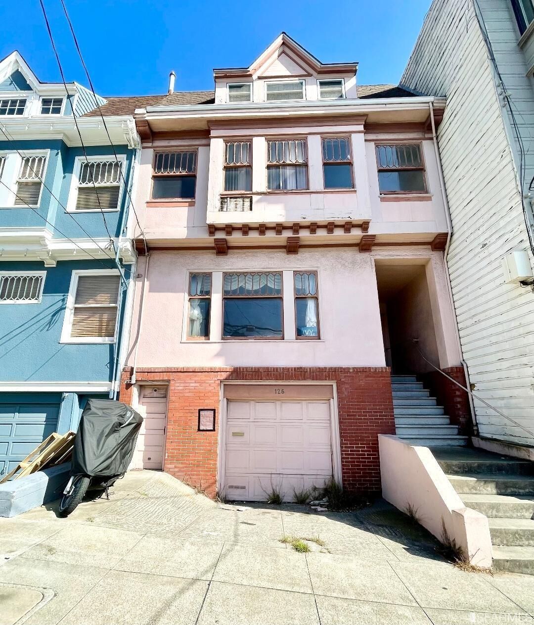 Property Photo:  126 Cole Street  CA 94117
