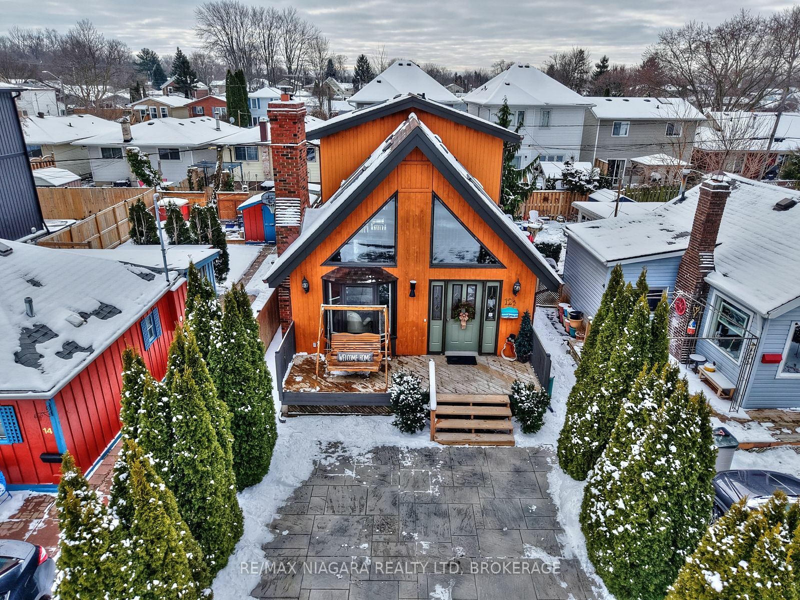 Photo de la propriété:  12 1/2 Lombardy Ave  ON L2M 1A2 