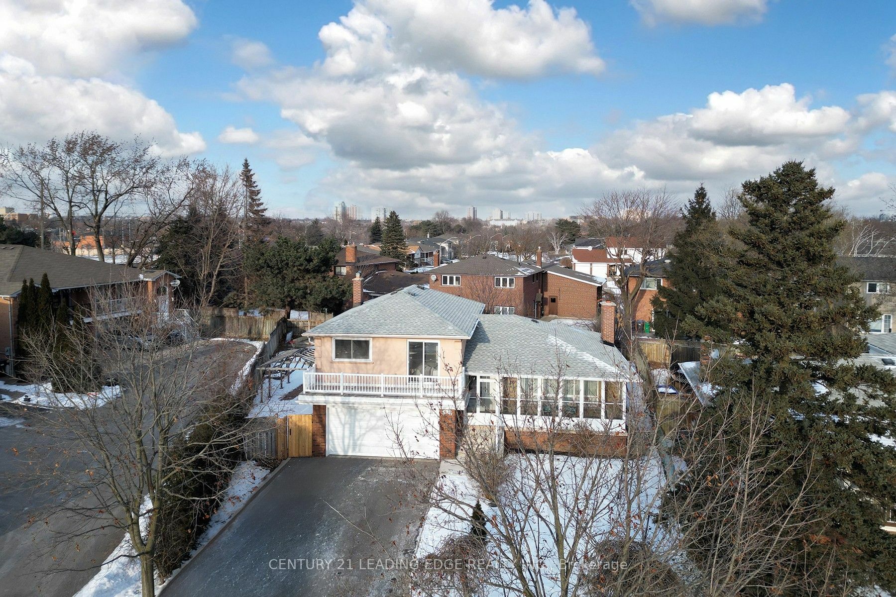 Photo de la propriété:  3651 Broomhill Cres  ON L4Y 3N5 