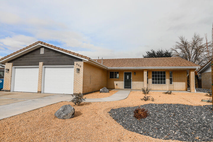 Property Photo: 696 N Westridge Dr W 2 UT 84770