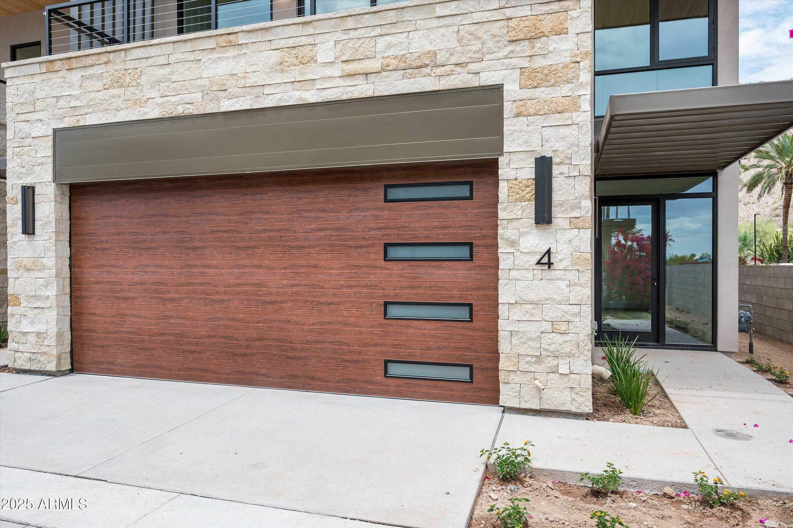 Property Photo: 4575 N Phoenician Boulevard 4 AZ 85251