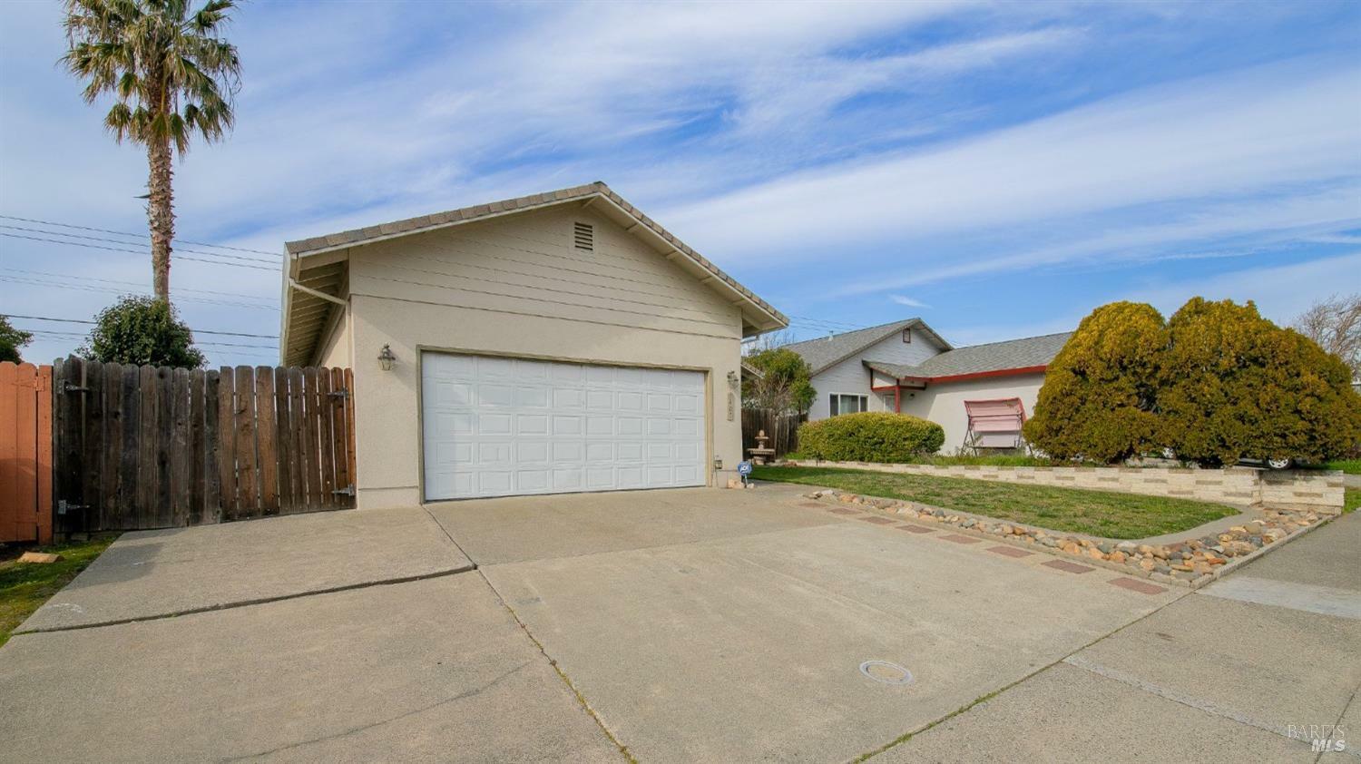 Property Photo:  1407 Eisenhower Street  CA 94533 