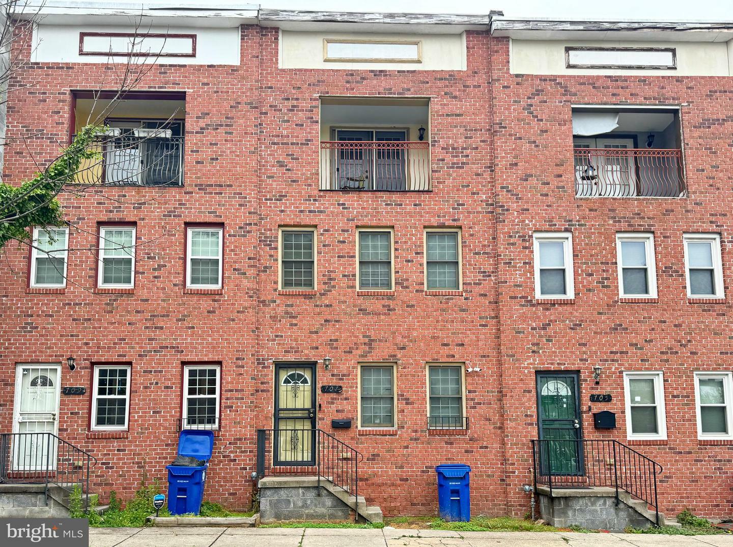 Property Photo:  707 N Carey Street  MD 21217 