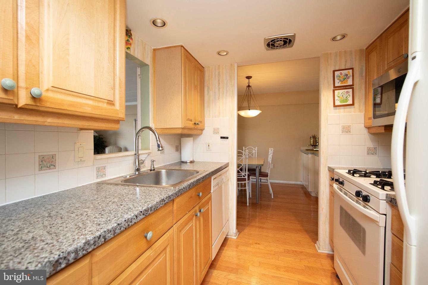 Property Photo:  100 West Avenue 310-W  PA 19046 