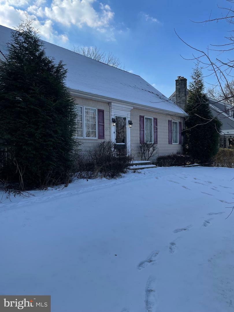 Property Photo:  424 N Rolling Road  PA 19064 