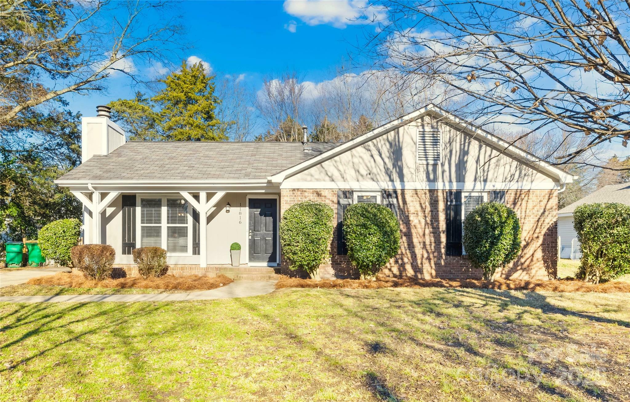 Property Photo:  11816 Park Road  NC 28226 