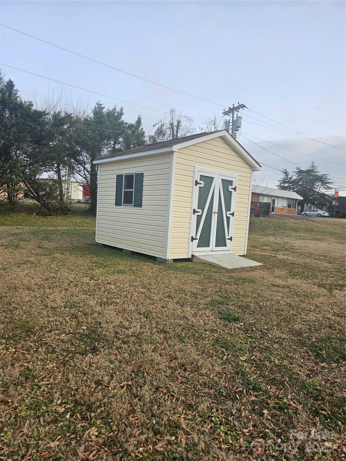 Property Photo:  402 Self Street  NC 28021 