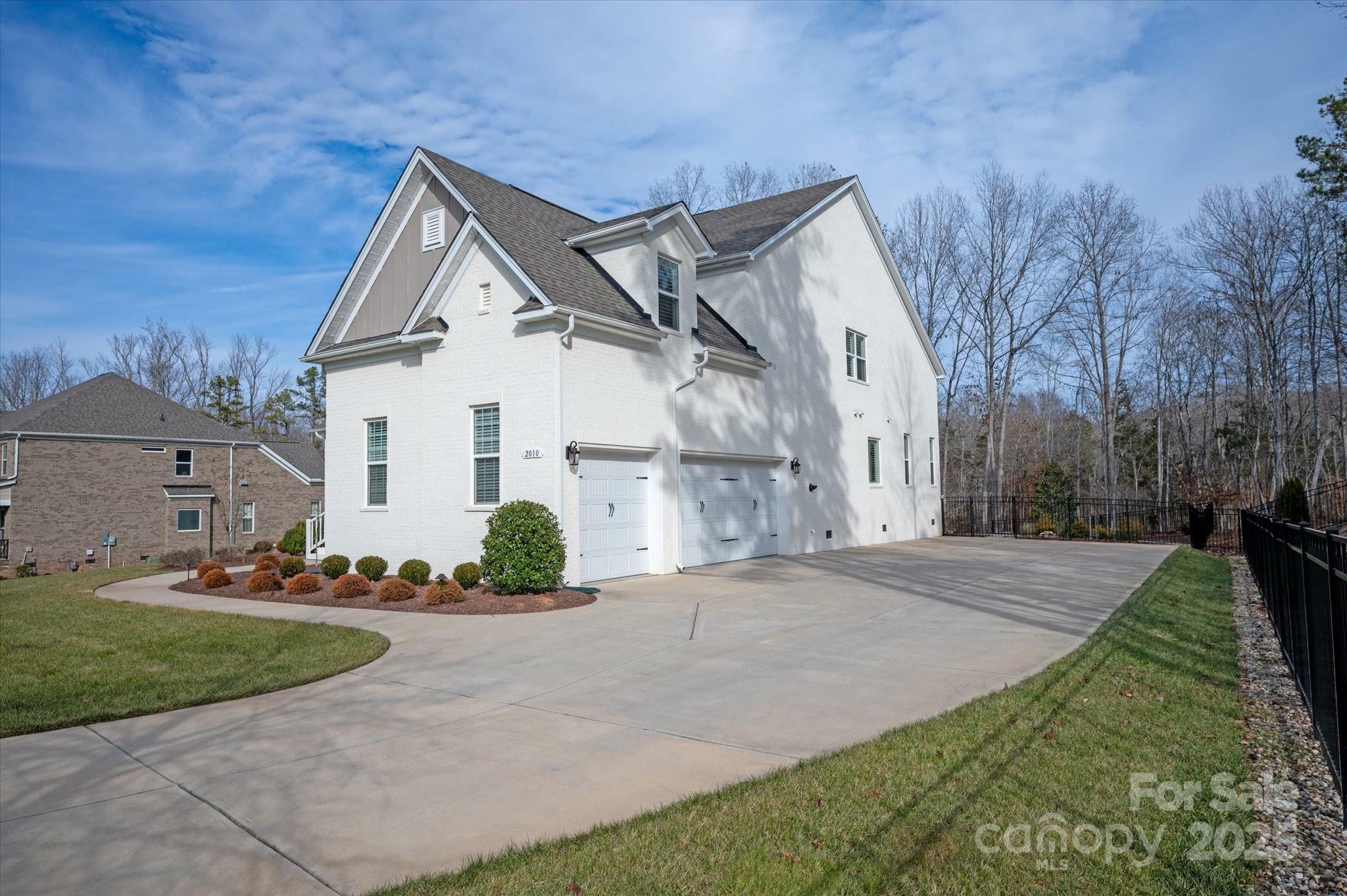 Property Photo:  2010 Belle Grove Drive  NC 28173 