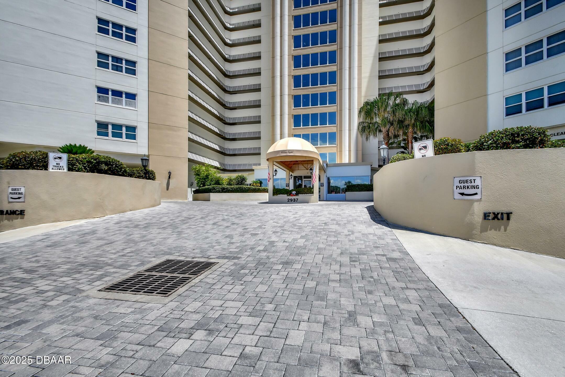 Property Photo:  2937 S Atlantic Avenue  FL 32118 