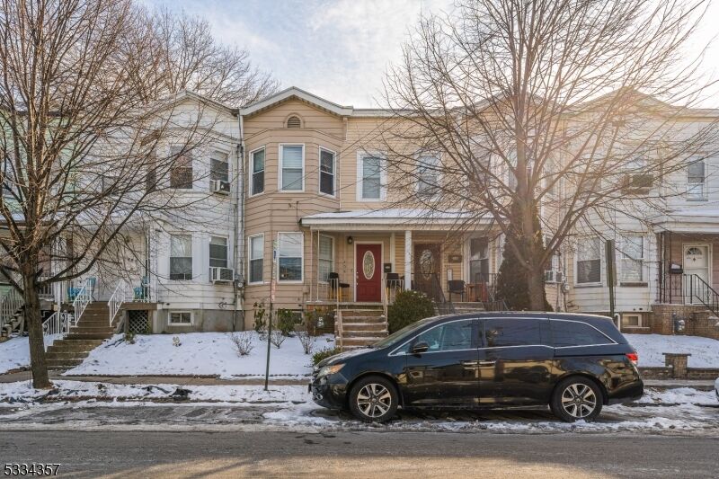 Property Photo: 404 Rosehill Pl NJ 07202