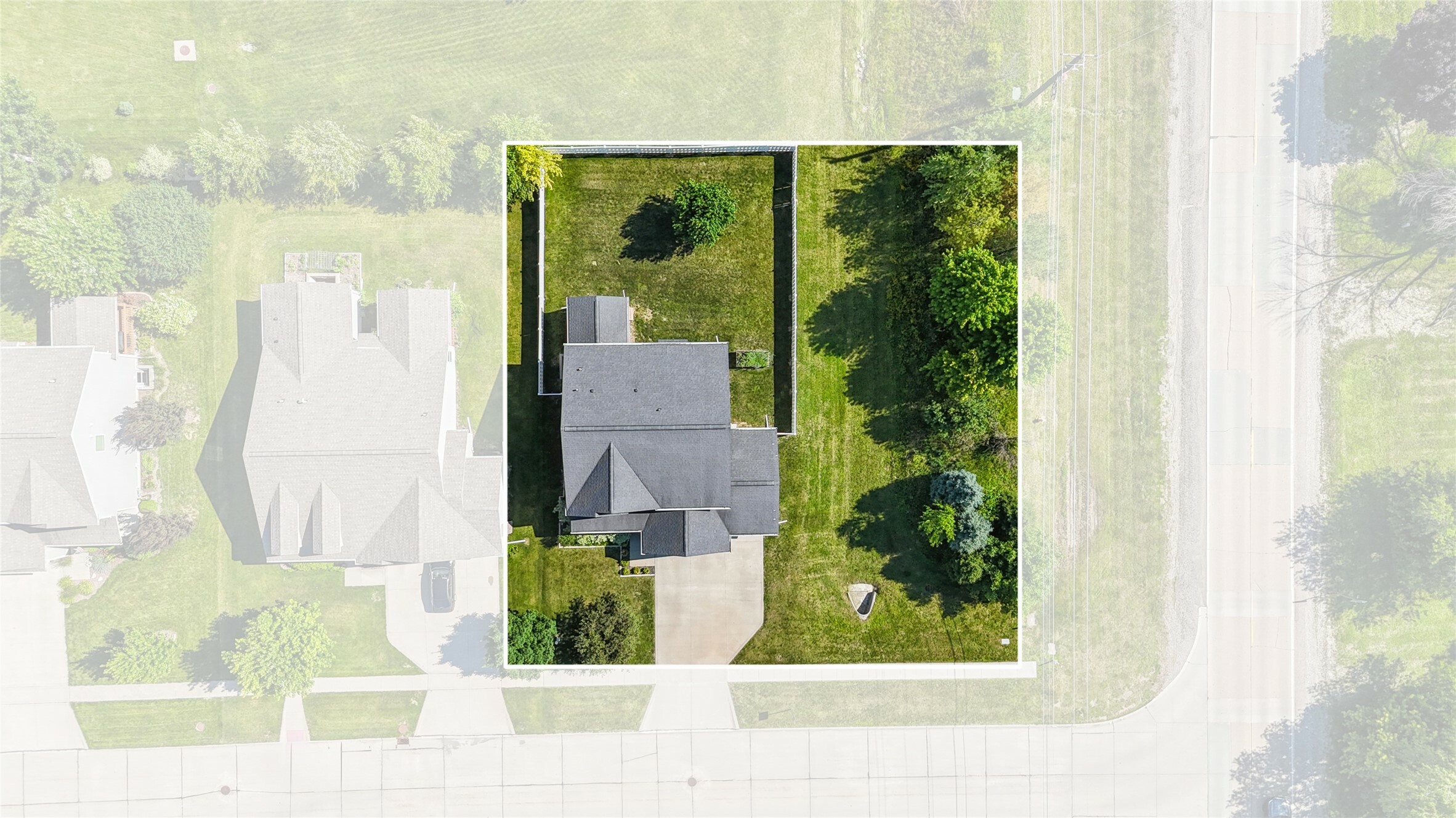 Property Photo: 16924 Prairie Drive IA 50325