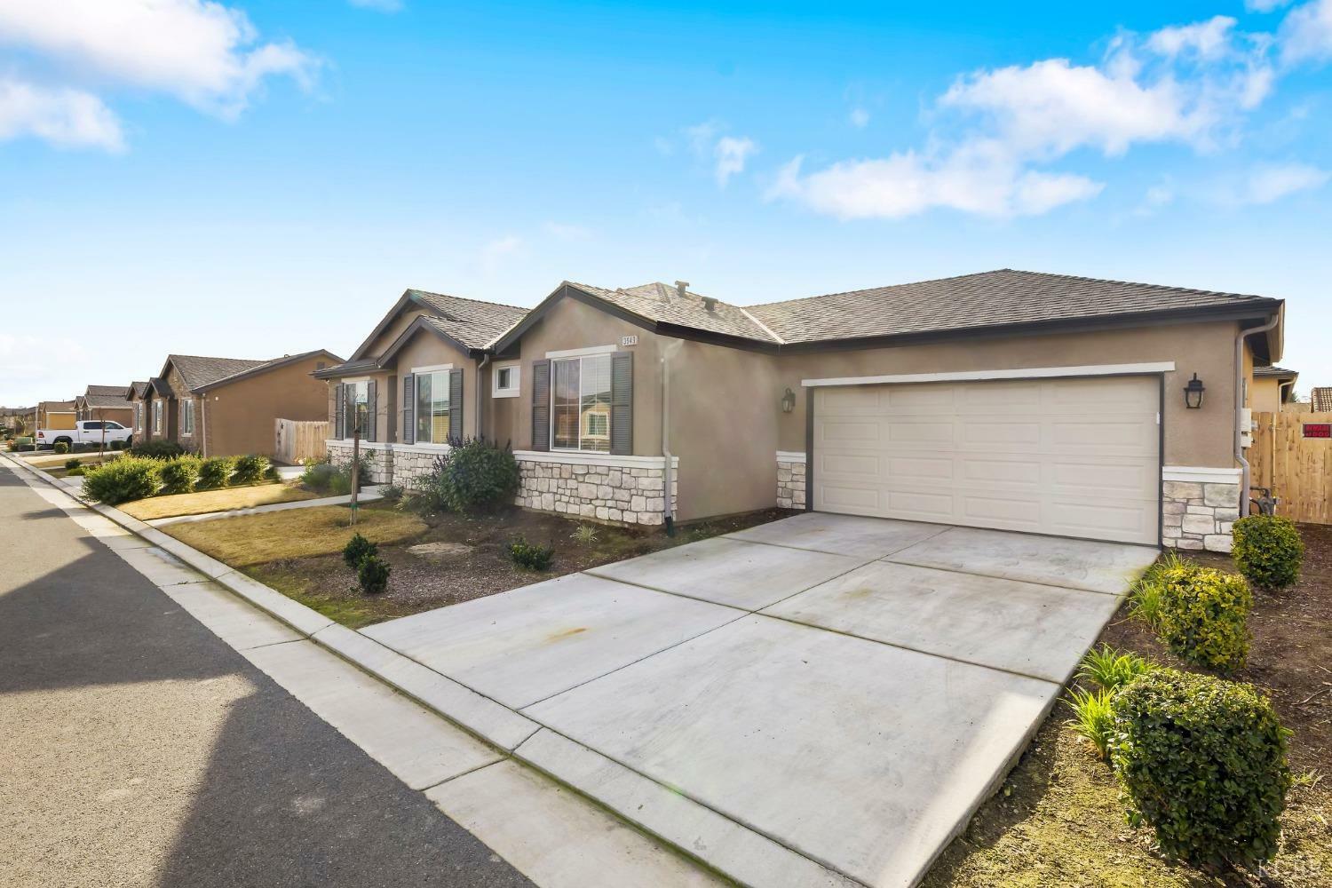 Property Photo: 3949 W Nellis Avenue CA 93277