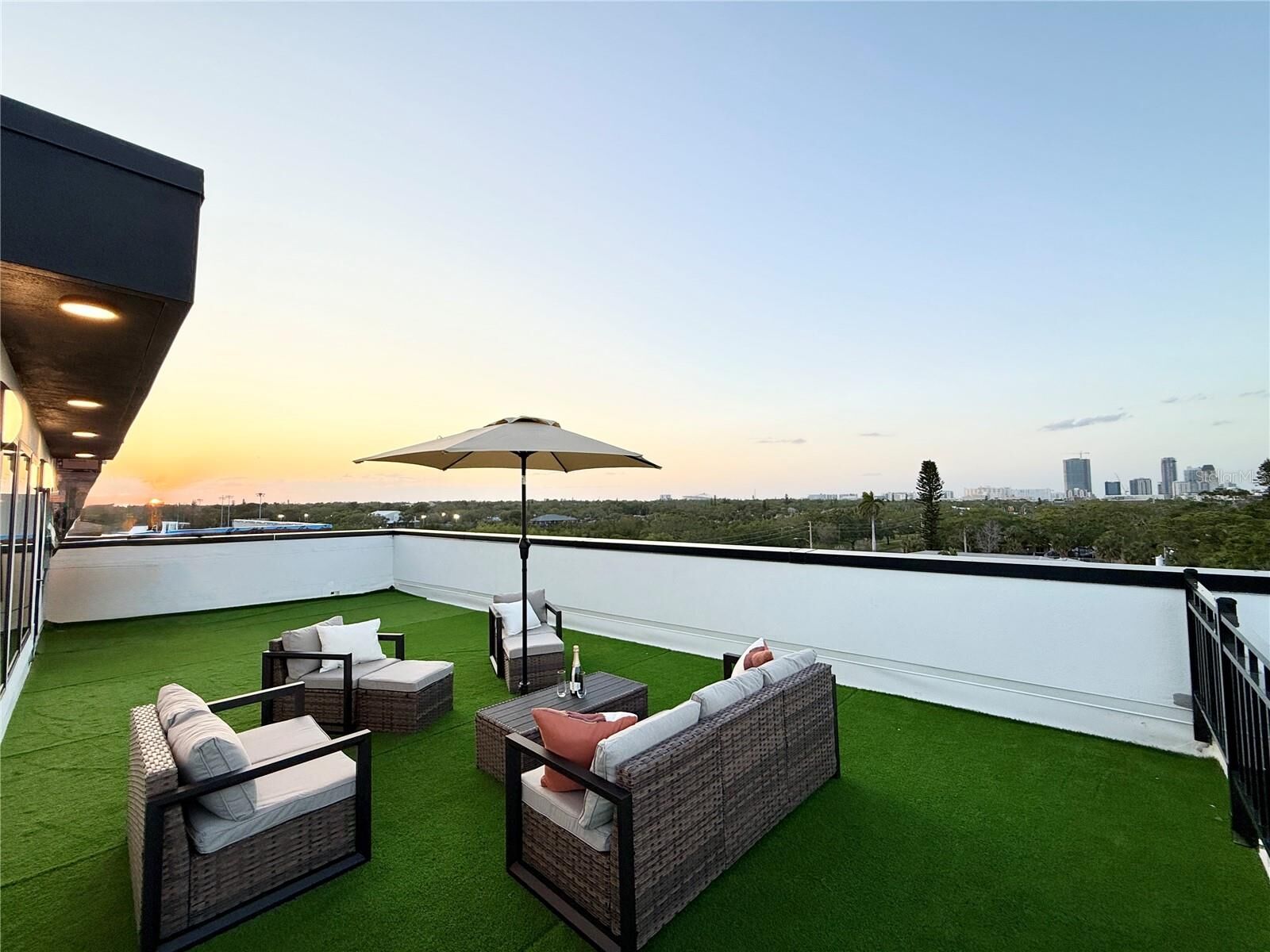 Property Photo: 2116 4th Street S FL 33705