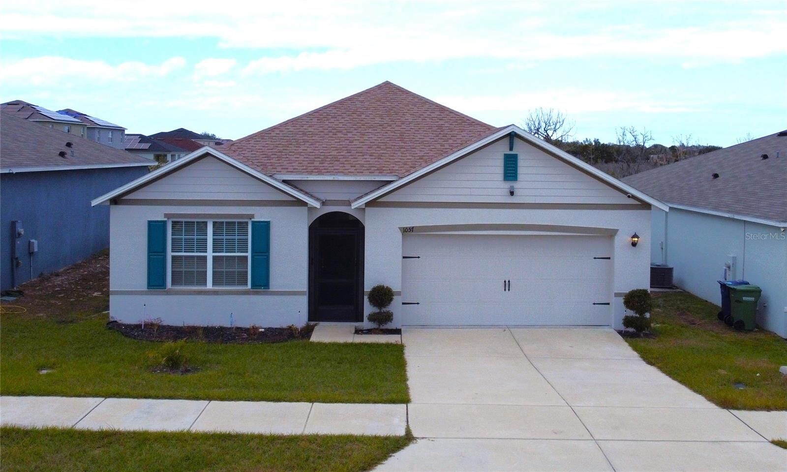 Property Photo:  1057 Cambridge Drive  FL 33881 