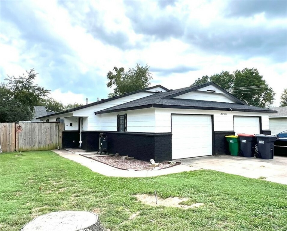 2009 Cypress Place A &Amp B  Springdale AR 72762 photo