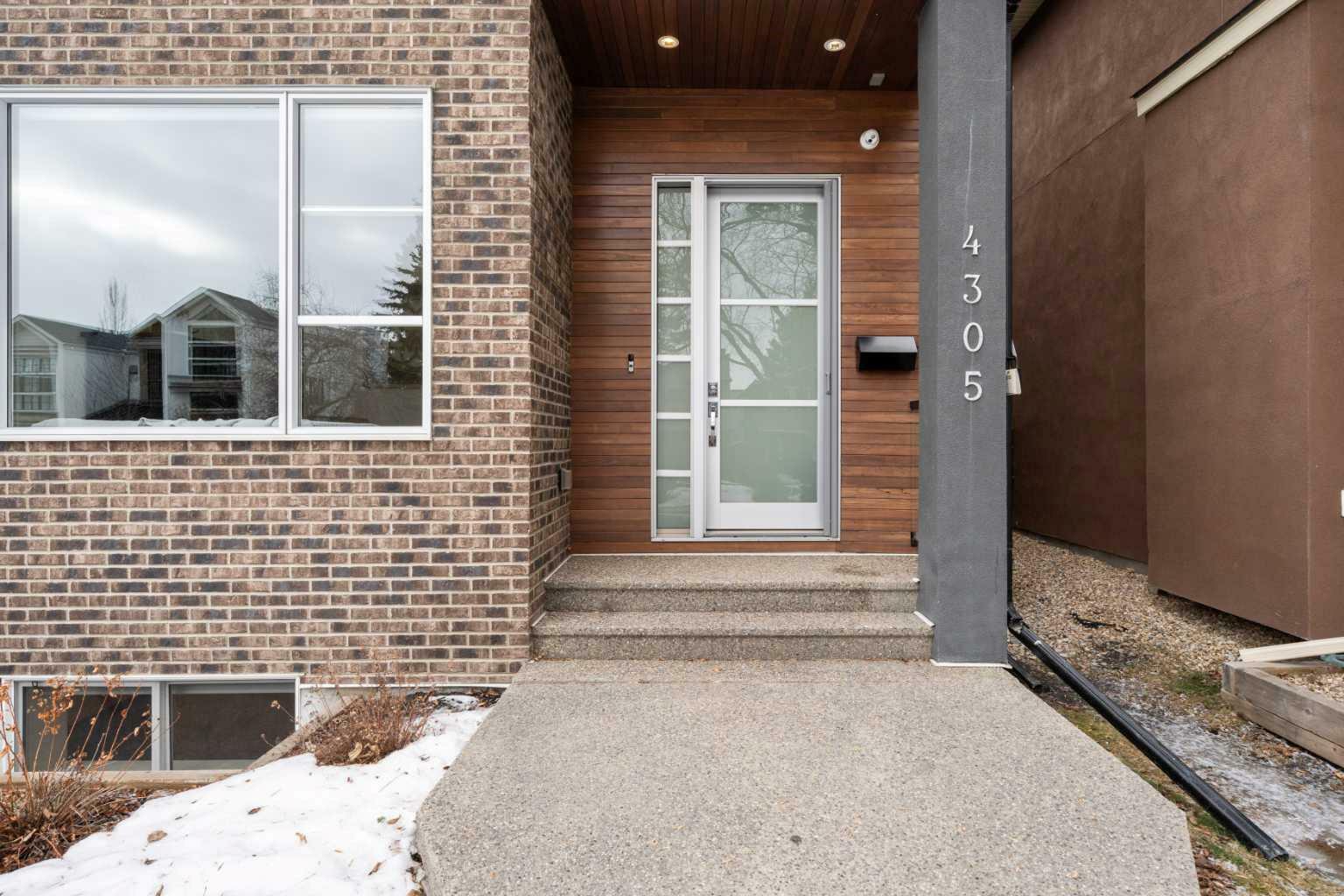 Property Photo:  4305 16A Street SW  AB T2T 4L6 