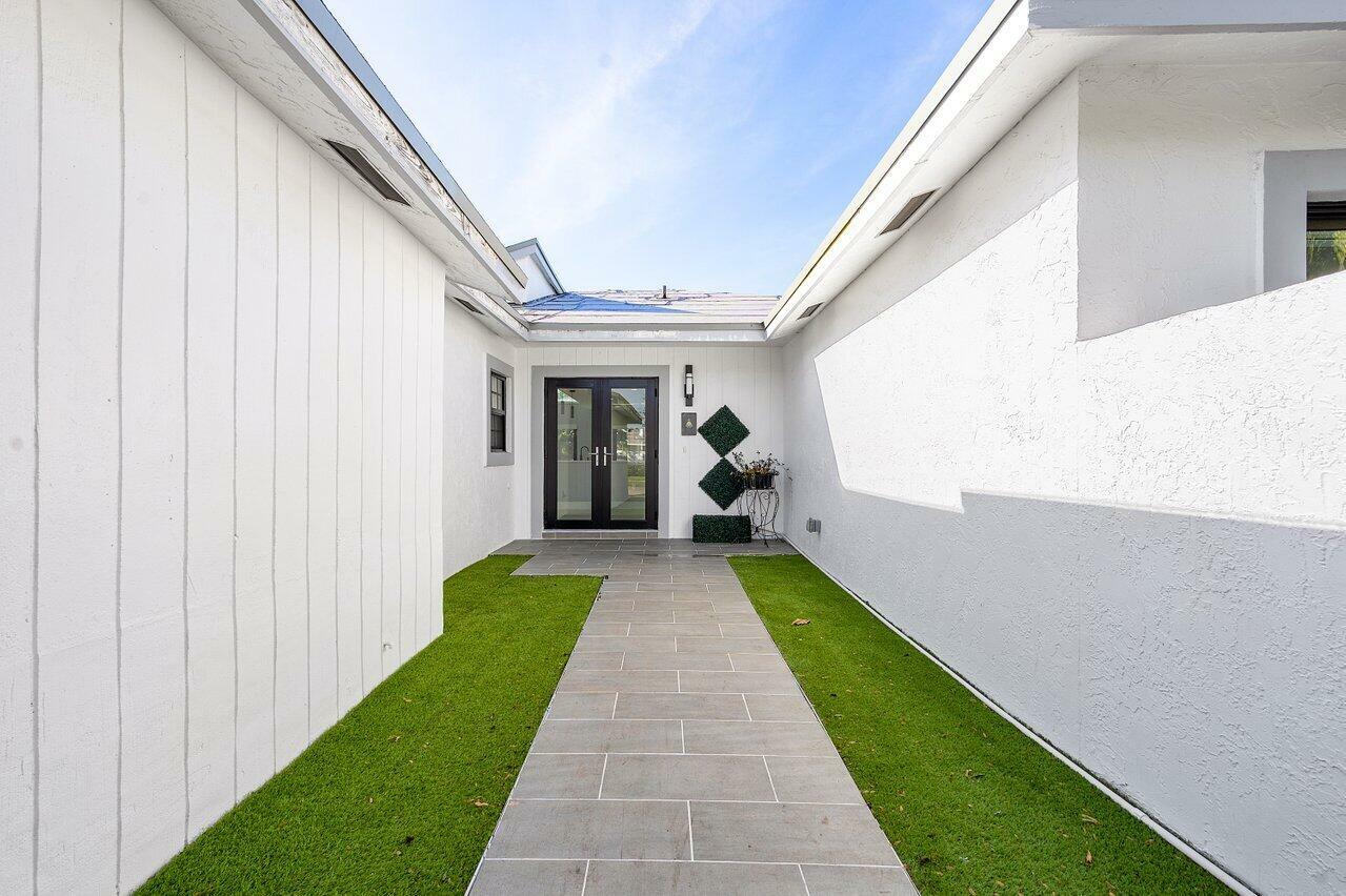 51 Woods Lane  Boynton Beach FL 33436 photo