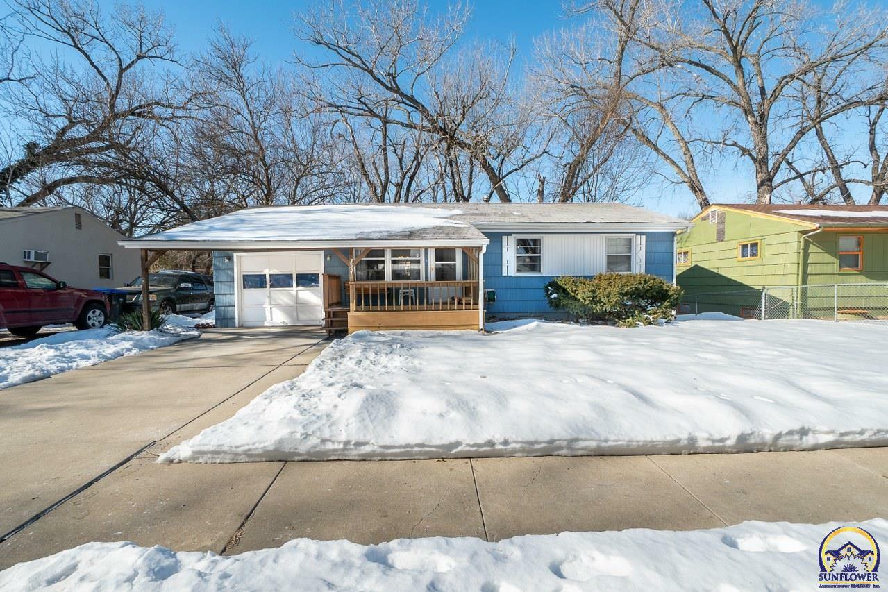 Property Photo:  3551 SE Humboldt St  KS 66605 