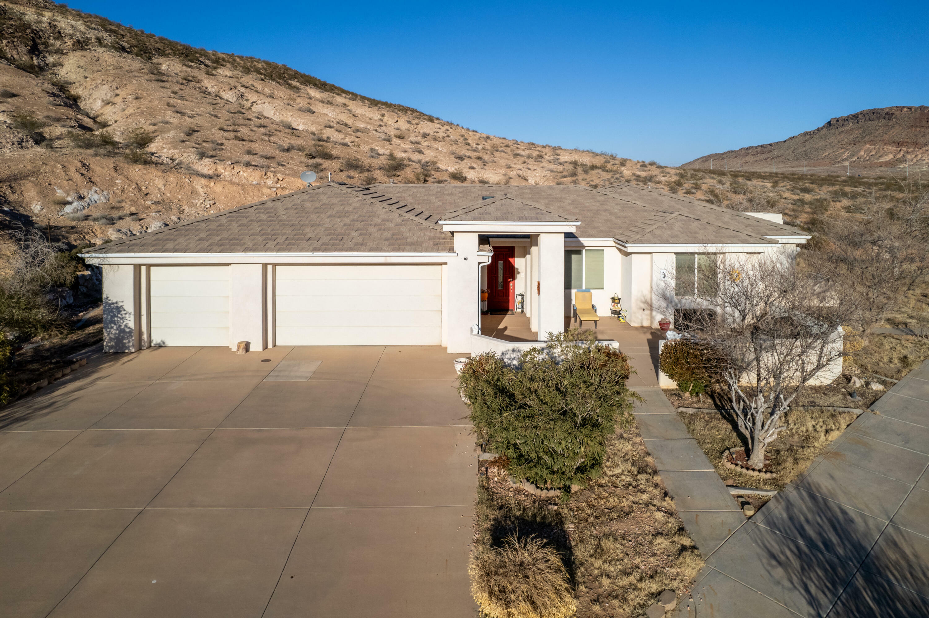 1529 Majestic Dr  Washington UT 84780 photo