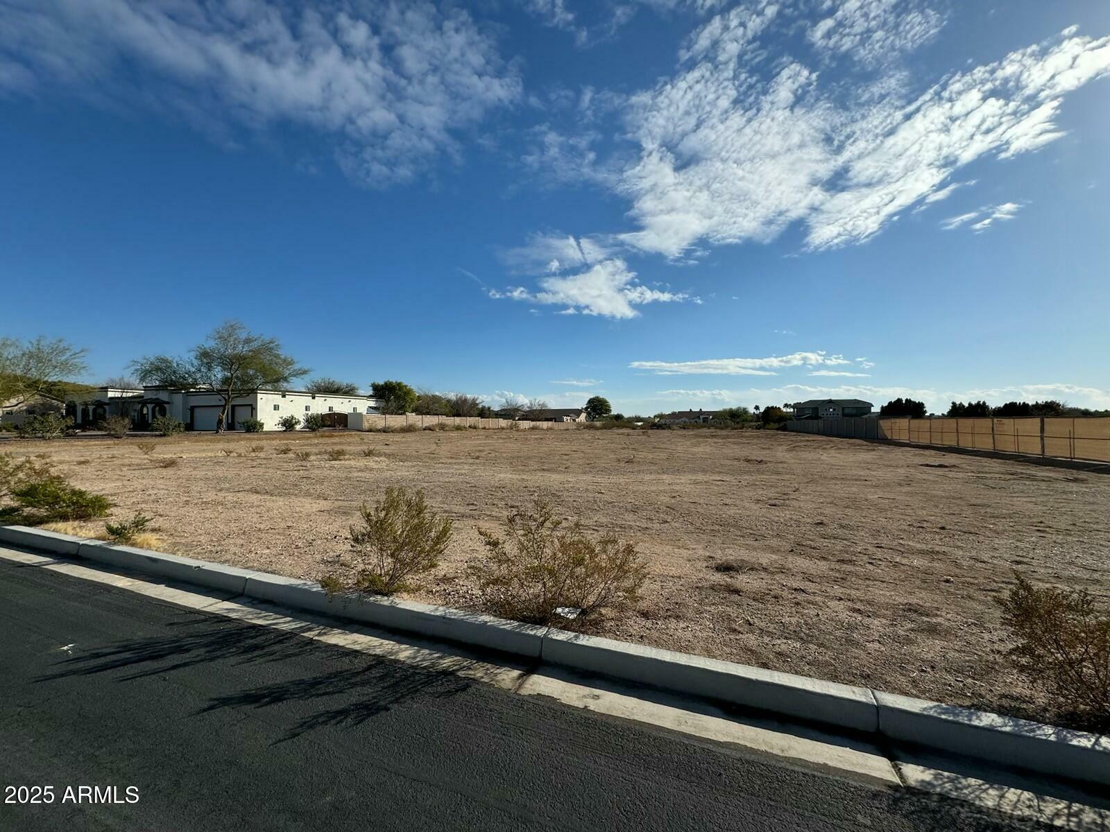 Property Photo:  6911 W Mariposa Grande Lane 1B  AZ 85383 