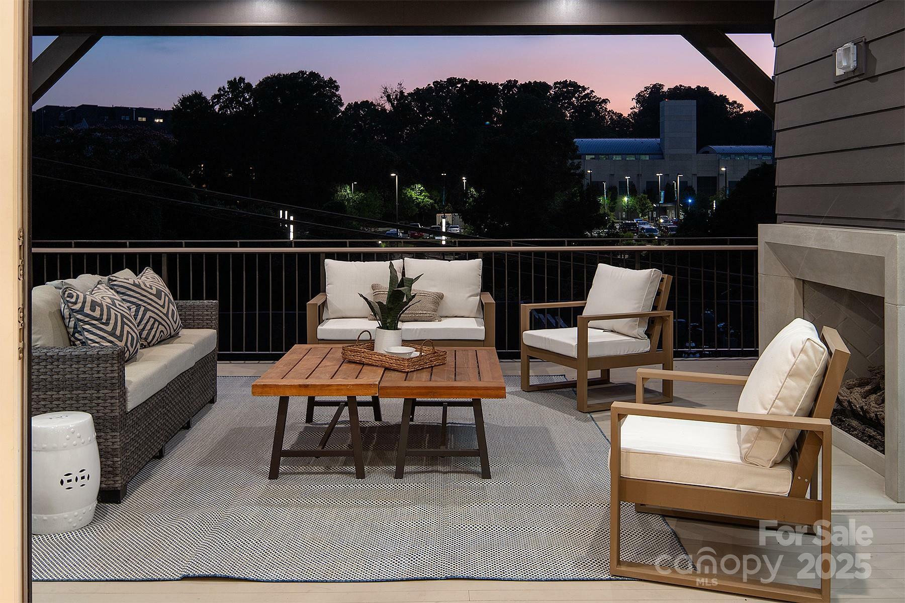Property Photo:  1214 S Kings Drive A  NC 28207 