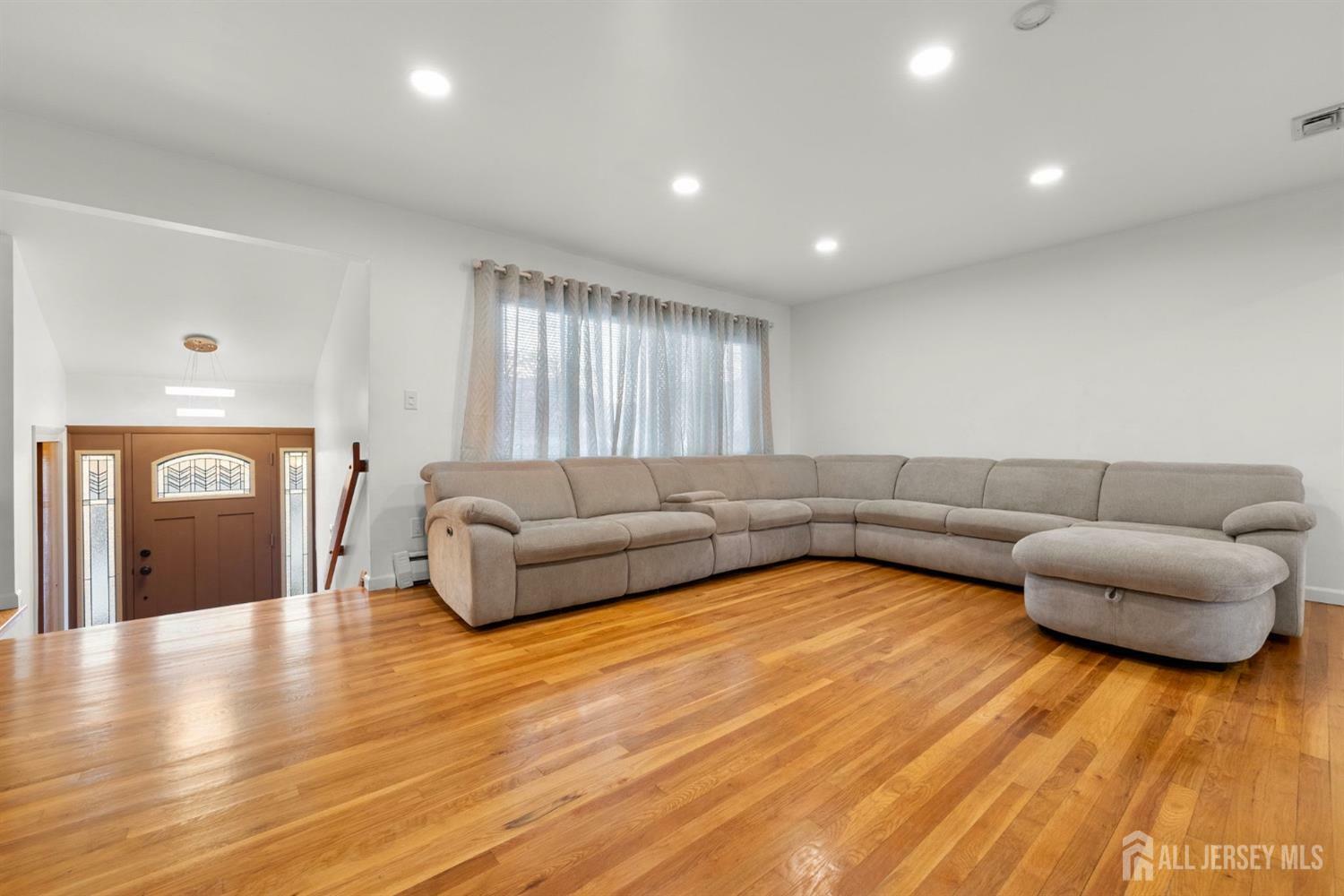 Property Photo:  2291 Morrison Avenue  NJ 07083 