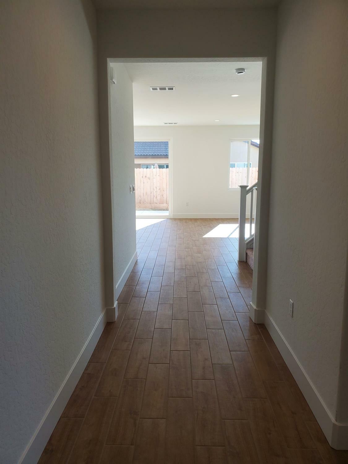 Property Photo:  683 Lucus Avenue S  CA 93636 