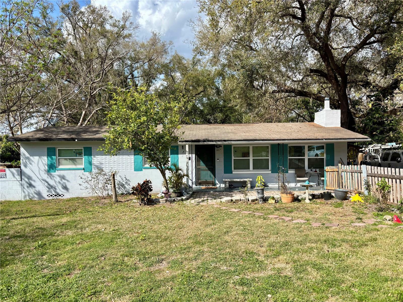 Property Photo: 807 Richbee Drive FL 32714