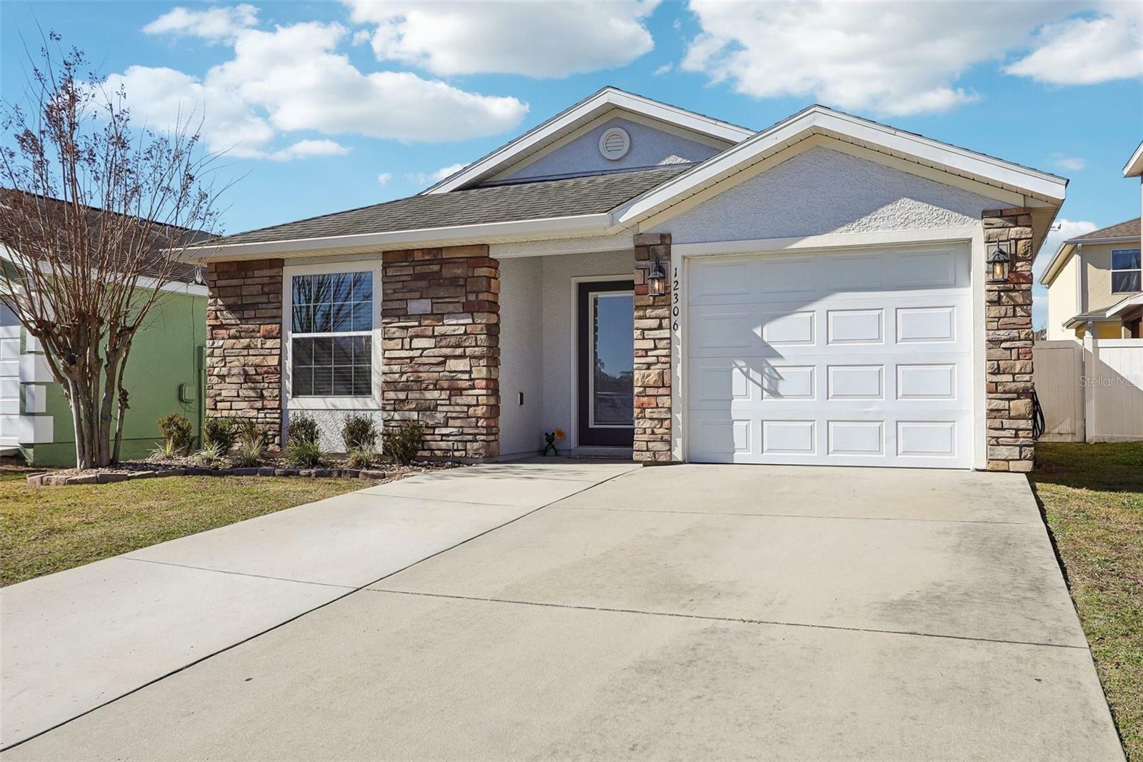 Property Photo: 12306 NE 48th Way FL 34484