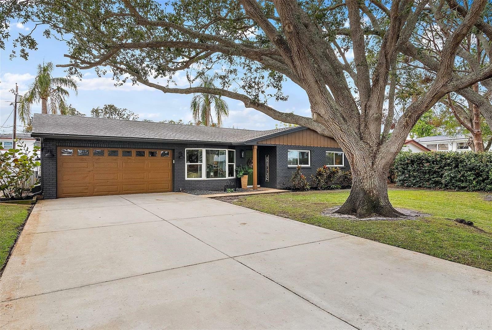 Property Photo:  13472 Bellewood Avenue  FL 33776 