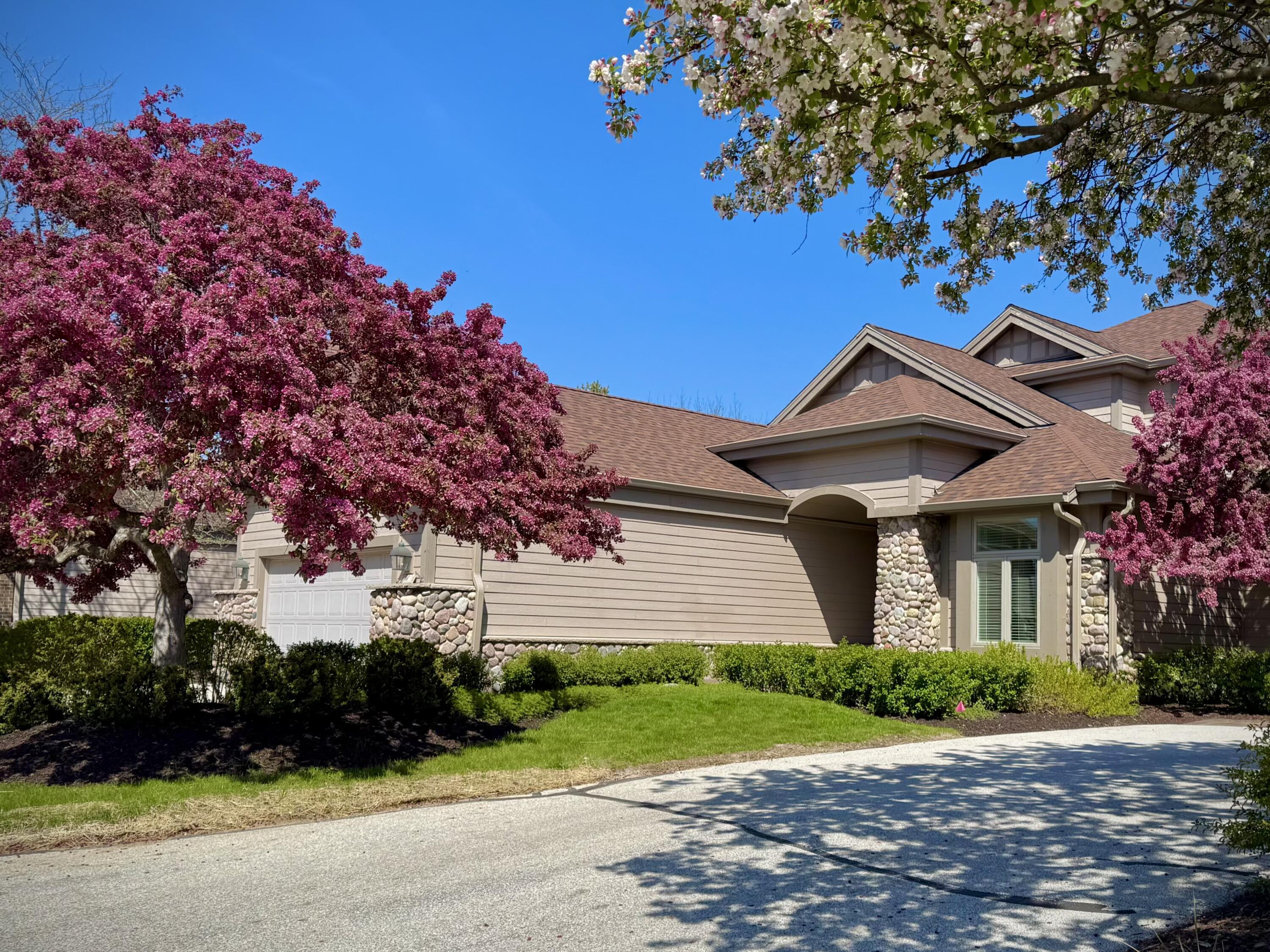 870 Lake Hollow - C  Brookfield WI 53005 photo