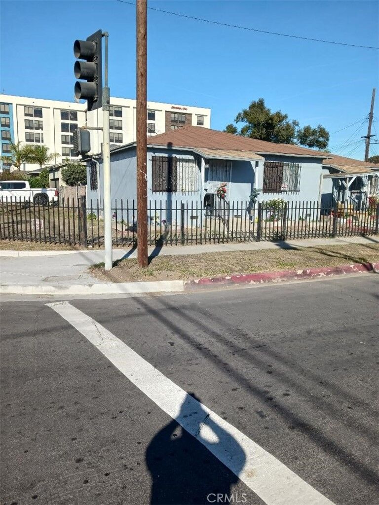 Property Photo: 5155 5157 W 104th St CA 90304