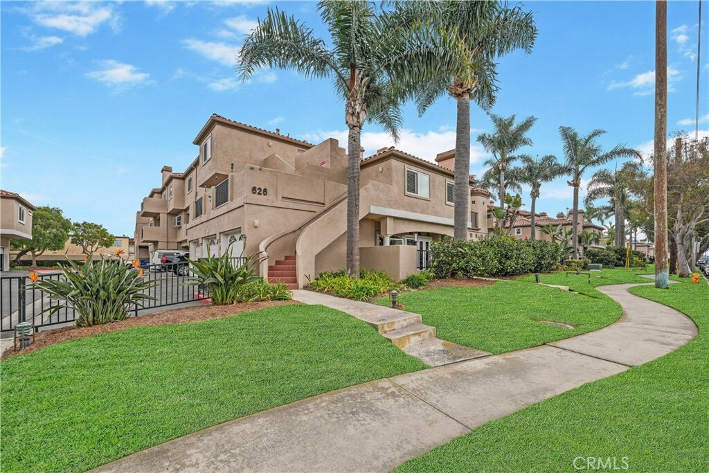 626 Lake Street 42  Huntington Beach CA 92648 photo