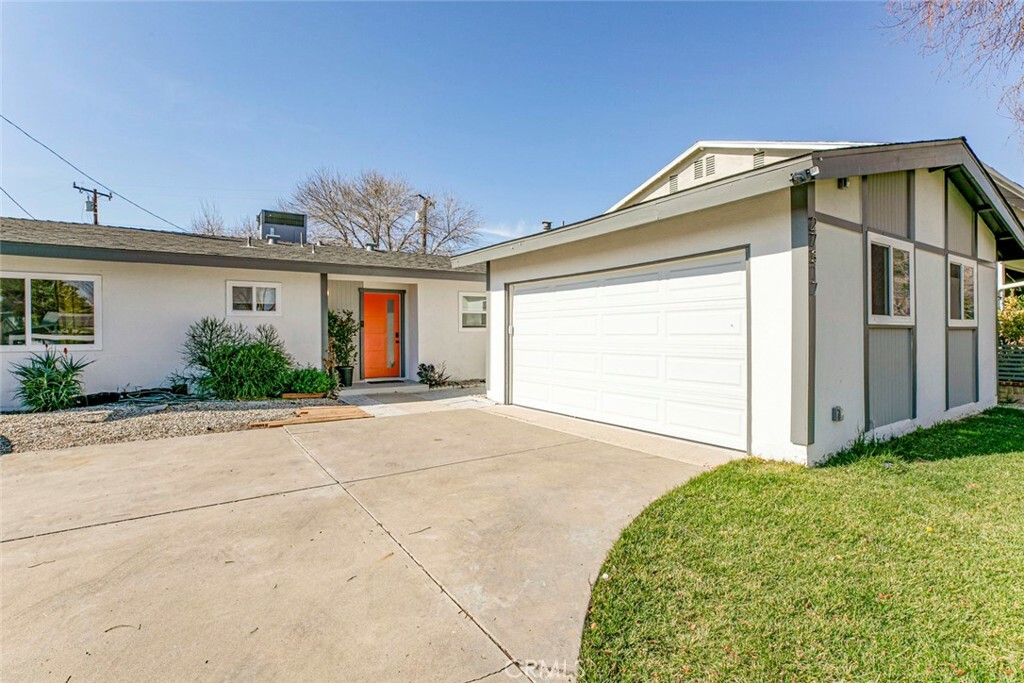 Property Photo:  27317 Banuelo Avenue  CA 91350 