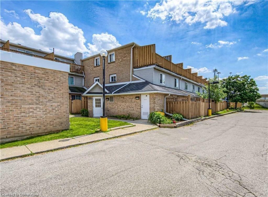 67 Valleyview Road 58  Kitchener ON N2E 3J1 photo