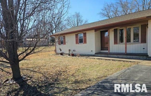 Property Photo:  109 Hickory Street  IL 62946 