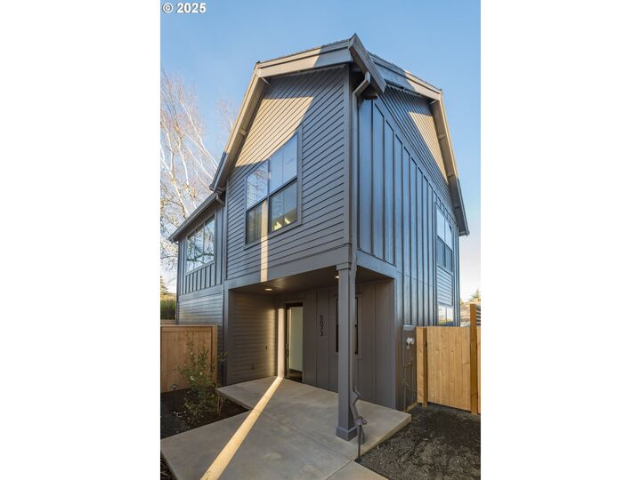 5073 NE 37th Ave  Portland OR 97211 photo