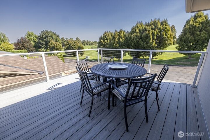 Property Photo:  2425  Country Club Road  WA 99362 