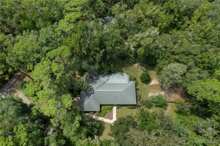 Property Photo: 22347 Golden Retriever Lane FL 34601