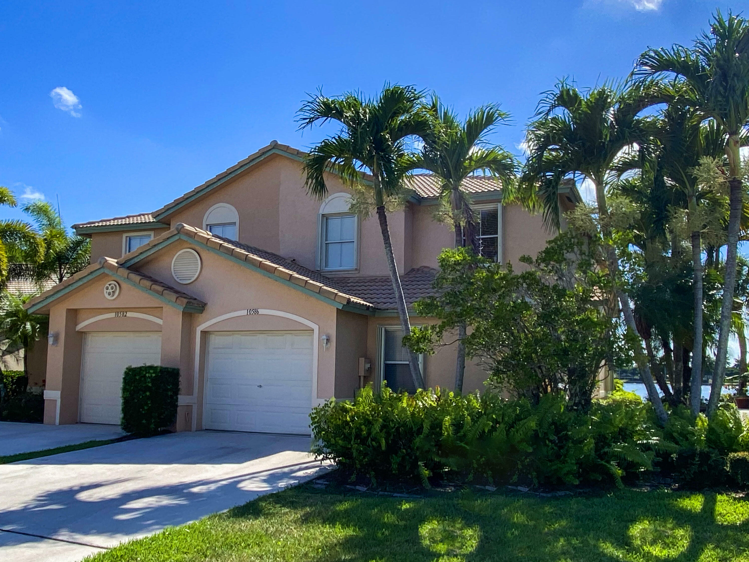 Property Photo: 10586 Pelican Drive FL 33414