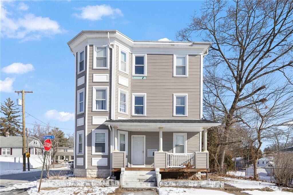 Property Photo:  21 Elmore Avenue  RI 02911 