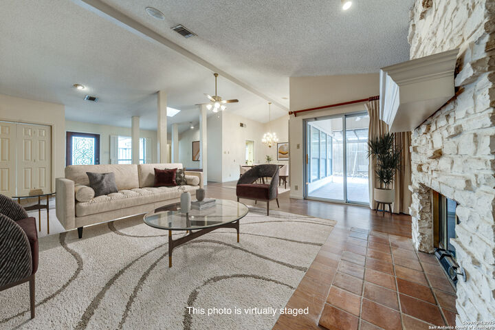 Property Photo:  11915 Pepperidge Cv  TX 78213 